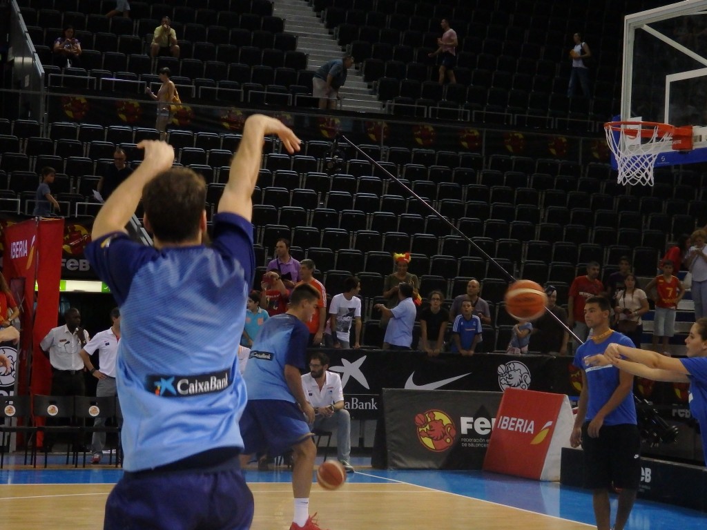 Partido de preparación entre España y Macedonia.