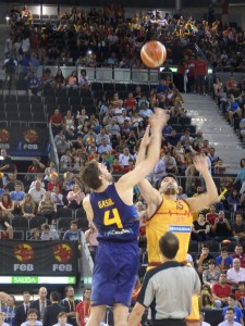Partido de preparación entre España y Macedonia.